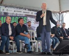 Casa Fácil Paraná: com apoio do Estado, famílias de Cascavel recebem chaves