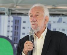 Casa Fácil Paraná: com apoio do Estado, famílias de Cascavel recebem chaves