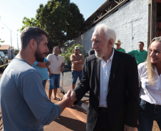 Com apoio do Estado, chaves da casa própria são entregues a famílias de Japurá
