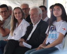 Com apoio do Estado, chaves da casa própria são entregues a famílias de Japurá