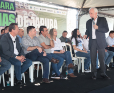 Com apoio do Estado, chaves da casa própria são entregues a famílias de Japurá