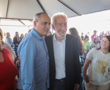 Com apoio do Estado, chaves da casa própria são entregues a famílias de Japurá