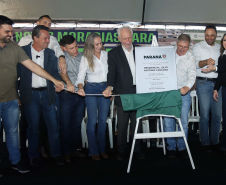 Com apoio do Estado, chaves da casa própria são entregues a famílias de Japurá