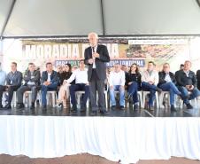 Darci Piana entrega residencial com 120 casas a famílias de Nova Londrina