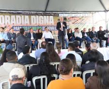 Darci Piana entrega residencial com 120 casas a famílias de Nova Londrina