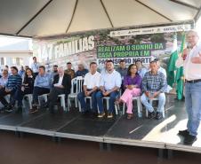 Com o Casa Fácil Paraná, 143 famílias de Paraíso do Norte conquistam moradia própria
