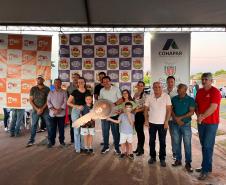 Em Santa Cruz de Monte Castelo, 40 famílias recebem as chaves da casa própria, graças ao Casa Fácil Paraná