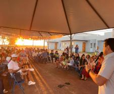 Em Santa Cruz de Monte Castelo, 40 famílias recebem as chaves da casa própria, graças ao Casa Fácil Paraná