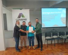 Cohapar entrega 257 títulos de regularização fundiária em Douradina, Ribeirão do Pinhal e Turvo