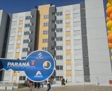 64 famílias de Maringá celebram o sonho do imóvel próprio