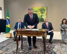 Cohapar e Tribunal de Justiça assinam termo para promover regularização fundiária no Estado