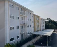 Cohapar entrega residencial com 128 apartamentos na capital 