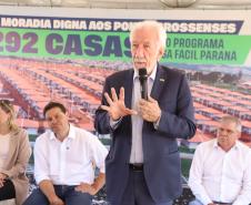 Casa Fácil Paraná: Darci Piana entrega casas para 292 famílias de Ponta Grossa