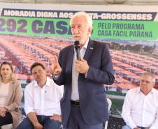 Casa Fácil Paraná: Darci Piana entrega casas para 292 famílias de Ponta Grossa