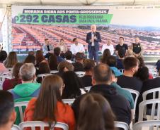 Casa Fácil Paraná: Darci Piana entrega casas para 292 famílias de Ponta Grossa