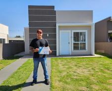 Com recursos estaduais, Cohapar entrega residencial com 47 novas casas em Foz do Iguaçu