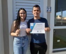 Com recursos estaduais, Cohapar entrega residencial com 47 novas casas em Foz do Iguaçu