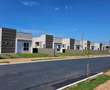 Com recursos estaduais, Cohapar entrega residencial com 47 novas casas em Foz do Iguaçu