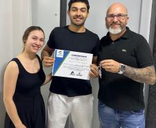 Cohapar entrega empreendimento com 24 apartamentos na capital