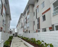 Cohapar entrega residencial com 184 casas e apartamentos em Curitiba