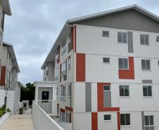 Cohapar entrega residencial com 184 casas e apartamentos em Curitiba