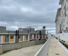 Cohapar entrega residencial com 184 casas e apartamentos em Curitiba