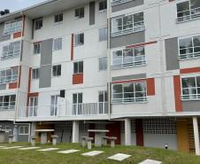 Cohapar entrega residencial com 184 casas e apartamentos em Curitiba