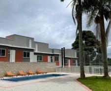 Cohapar entrega residencial com 184 casas e apartamentos em Curitiba