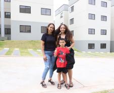Programa Casa Fácil: vice-governador entrega residencial com 240 unidades em Londrina