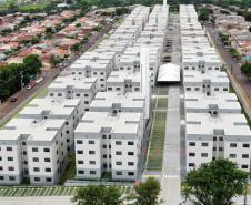 Programa Casa Fácil: vice-governador entrega residencial com 240 unidades em Londrina