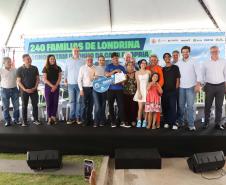 Programa Casa Fácil: vice-governador entrega residencial com 240 unidades em Londrina