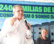 Programa Casa Fácil: vice-governador entrega residencial com 240 unidades em Londrina
