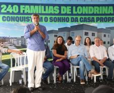 Programa Casa Fácil: vice-governador entrega residencial com 240 unidades em Londrina
