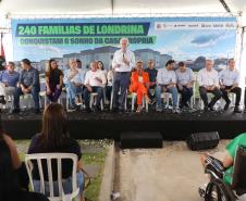 Programa Casa Fácil: vice-governador entrega residencial com 240 unidades em Londrina