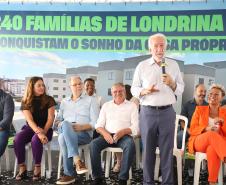 Programa Casa Fácil: vice-governador entrega residencial com 240 unidades em Londrina