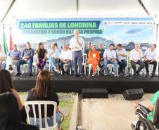 Programa Casa Fácil: vice-governador entrega residencial com 240 unidades em Londrina