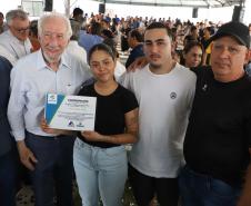Programa Casa Fácil: vice-governador entrega residencial com 240 unidades em Londrina