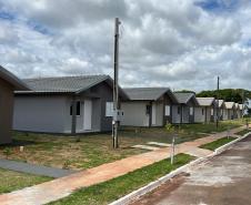62 famílias de Loanda recebem as chaves da casa própria com ajuda do Governo do Estado
