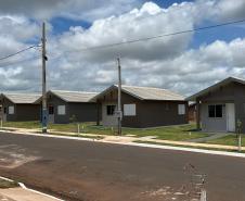 62 famílias de Loanda recebem as chaves da casa própria com ajuda do Governo do Estado