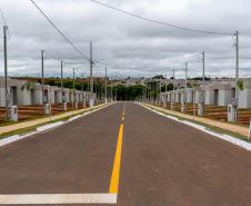 499 famílias de Ponta Grossa recebem chaves da casa própria com apoio do Estado