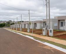 499 famílias de Ponta Grossa recebem chaves da casa própria com apoio do Estado