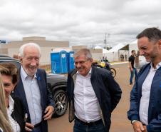 499 famílias de Ponta Grossa recebem chaves da casa própria com apoio do Estado