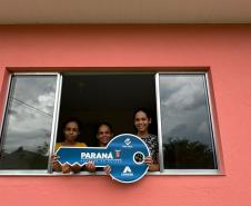 Cohapar entrega moradias para famílias quilombolas de Guaraqueçaba