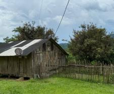 Cohapar entrega moradias para famílias quilombolas de Guaraqueçaba
