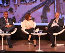 Painéis debatem programas, parcerias e fontes de financiamento para habitação