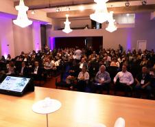 Painéis debatem programas, parcerias e fontes de financiamento para habitação