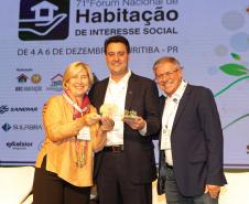 R$ 1,7 bilhão: Paraná firma convênio com BID e Caixa para novas fases do Casa Fácil