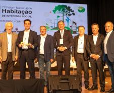 R$ 1,7 bilhão: Paraná firma convênio com BID e Caixa para novas fases do Casa Fácil