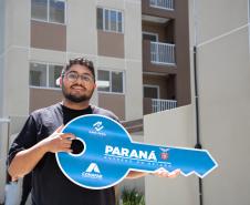 Com recursos do Casa Fácil, Cohapar entrega novo empreendimento com 96 apartamentos em Pinhais