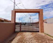 Com apoio do Estado, 50 famílias recebem as chaves da casa própria em Ponta Grossa